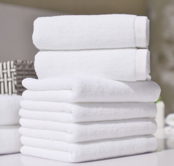 Luxury Hotel White Towels